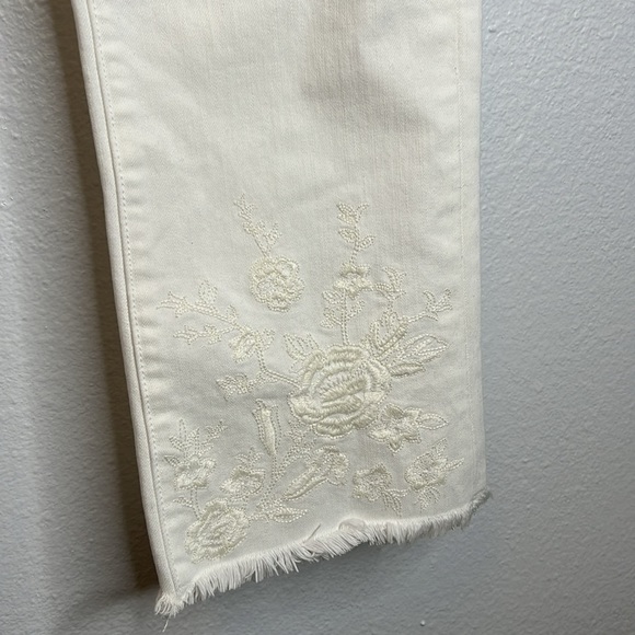 Johnny Was White Embroidered The Cropped Baby Boot Jean Size 31 - Picture 8 of 13